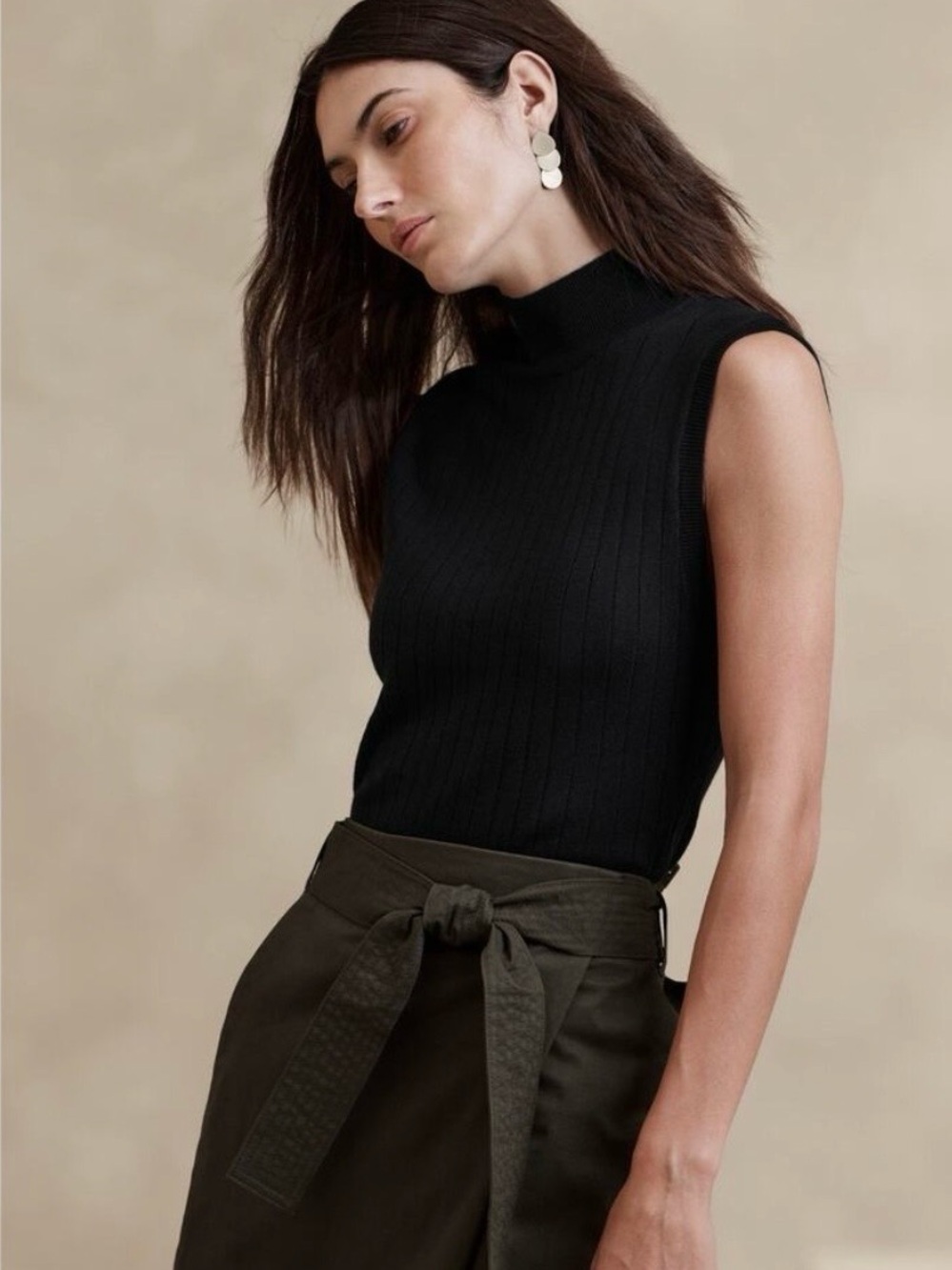 NWT-Banana Republic Black Nezha Merino Sweater Shell, Medium